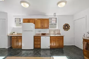 961-963 37th St, Oakland, CA 94608 - Photo 30