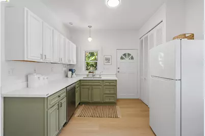 963 37th St, Oakland, CA 94608 - Photo 12