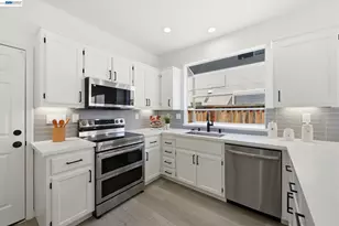 2245 Pipit Ct, San Leandro, CA 94579 - Photo 14
