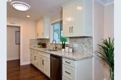 4414 Grover Dr, Fremont, CA 94536 - Photo 8