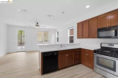 313 Felice Circle, Pinole, CA 94564 - Photo 8