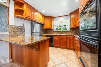 2966 Ridgemont Dr, San Jose, CA 95127 - Photo 38