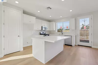 117 Creek View Cir, Fairfield, CA 94533 - Photo 12