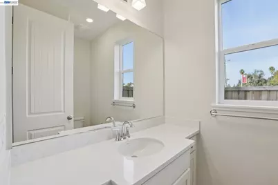 117 Creek View Cir, Fairfield, CA 94533 - Photo 14