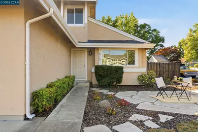 572 Shannon Dr, Vacaville, CA 95688 - Photo 6