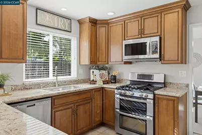 572 Shannon Dr, Vacaville, CA 95688 - Photo 24