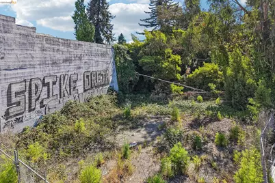 3070 Brook St, Oakland, CA 94611 - Photo 6