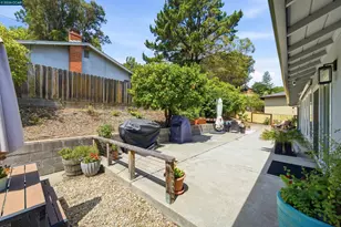 2297 Johanna Ct, Pinole, CA 94564 - Photo 24