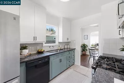 418 44th St, Richmond, CA 94805 - Photo 10