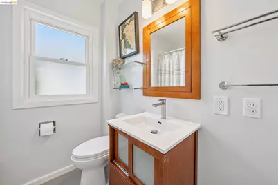 264 Marlow Drive, Oakland, CA 94605 - Photo 38