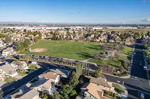 897 Sapphire Cir, Vacaville, CA 95687 - Photo 38