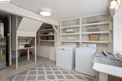 371 Rugby Ave, Berkeley, CA 94708 - Photo 28