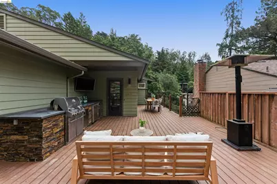 6611 Pinehaven Rd, Oakland, CA 94611 - Photo 60