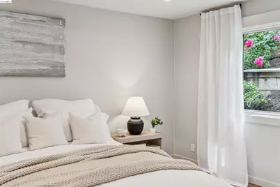 6611 Pinehaven Rd, Oakland, CA 94611 - Photo 26