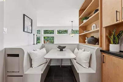 6611 Pinehaven Rd, Oakland, CA 94611 - Photo 24