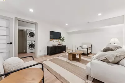 6611 Pinehaven Rd, Oakland, CA 94611 - Photo 56
