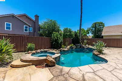 370 Gristmill Dr, Brentwood, CA 94513 - Photo 2