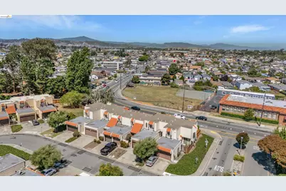 129 Villa Dr, San Pablo, CA 94806 - Photo 22