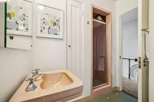 5933 Johnston Dr, Oakland, CA 94611 - Photo 36