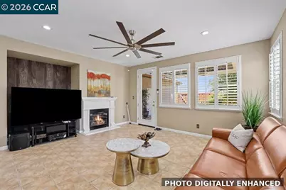 586 Dutch Elm Dr, Hercules, CA 94547 - Photo 2