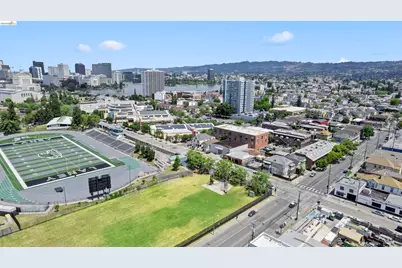 402 10th St, Oakland, CA 94606 - Photo 14