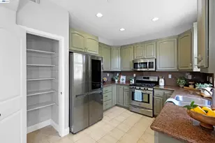 4101 Toddika Ln, Castro Valley, CA 94546 - Photo 14