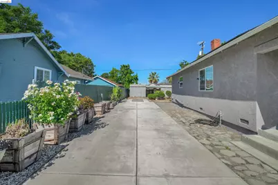 627 Gratton Ave, Stockton, CA 95205 - Photo 20