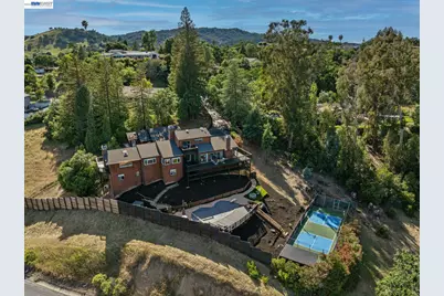 15 Surmont Ct, Lafayette, CA 94549 - Photo 56