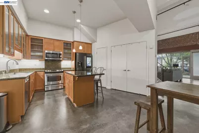 594 Manzana Pl, San Jose, CA 95112 - Photo 12