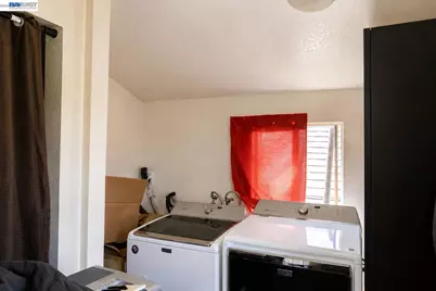 3338 San Leandro St, Oakland, CA 94601 - Photo 14