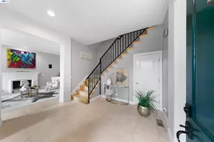 7010 Pinehaven Rd, Oakland, CA 94611 - Photo 6