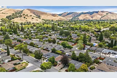 524 Hillview Dr, Fremont, CA 94536 - Photo 42