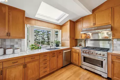 706 Hilldale Ave, Berkeley, CA 94708 - Photo 20