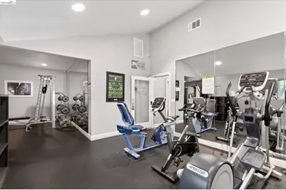 660 Canyon Oaks Dr #B, Oakland, CA 94605 - Photo 8