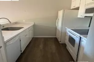 1455 Latour Ln, Concord, CA 94521 - Photo 6