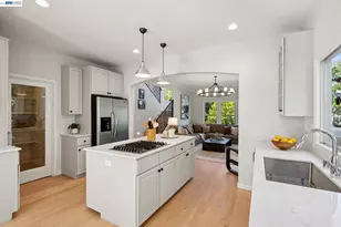 1028 Aquarius Way, Oakland, CA 94611 - Photo 24