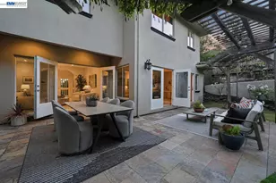 1028 Aquarius Way, Oakland, CA 94611 - Photo 18