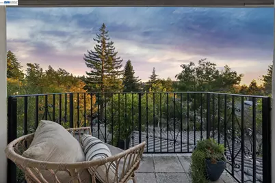 1028 Aquarius Way, Oakland, CA 94611 - Photo 34