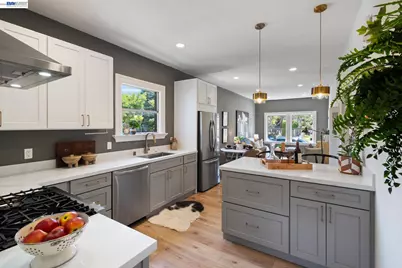 2617 Santa Clara Ave, Alameda, CA 94501 - Photo 12