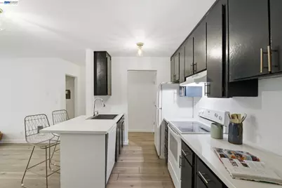 955 Shorepoint Ct #100, Alameda, CA 94501 - Photo 12