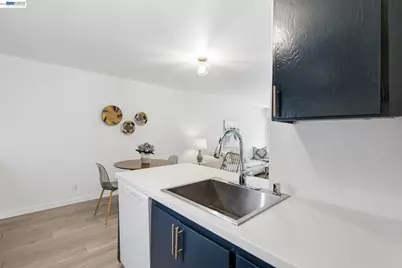 955 Shorepoint Ct #100, Alameda, CA 94501 - Photo 10