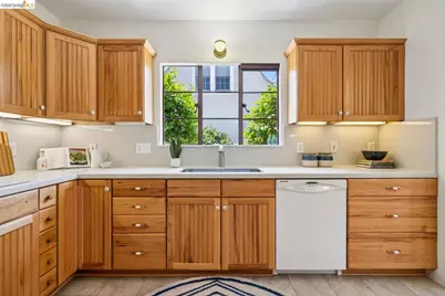 525 Dowling Blvd, San Leandro, CA 94577 - Photo 28