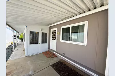 2203 Dalis Dr #127, Concord, CA 94520 - Photo 2