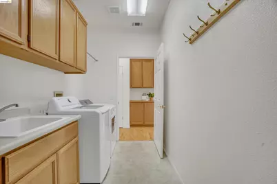 1711 Kent Dr, Brentwood, CA 94513 - Photo 18