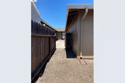 722 Swain Rd, Stockton, CA 95207 - Photo 8