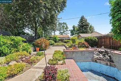 2356 Golden Bear Circle, Stockton, CA 95209 - Photo 24