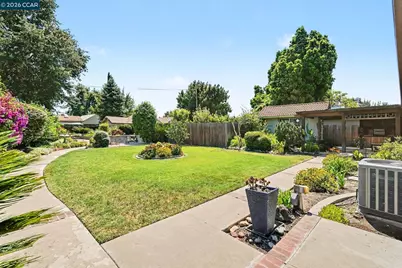 2356 Golden Bear Circle, Stockton, CA 95209 - Photo 26