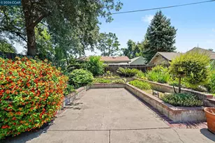 2356 Golden Bear Cir, Stockton, CA 95209 - Photo 30