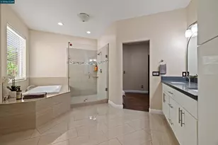 22789 Rose Vine Ct, Hayward, CA 94541 - Photo 18
