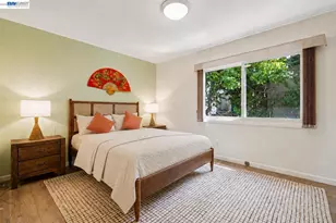 55 Asilomar Cir, Oakland, CA 94611 - Photo 16